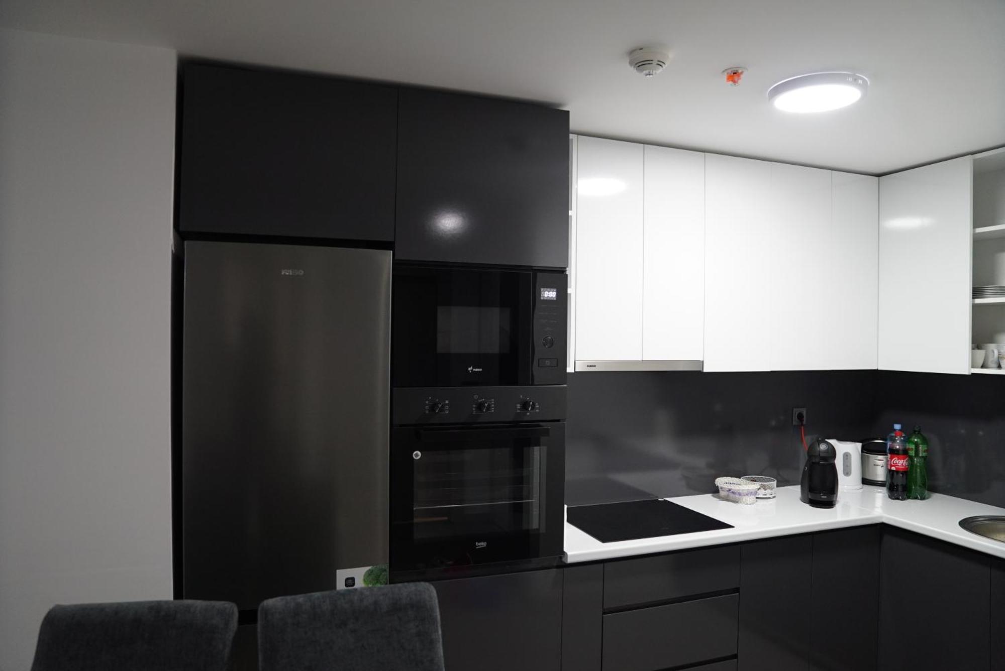 Skopje Sky City 19Th Floor Twin & 12Th Floor & 25Th & 33 Floor Apartments & With Pool & Spa & Gym & Parking Included In Price Dış mekan fotoğraf
